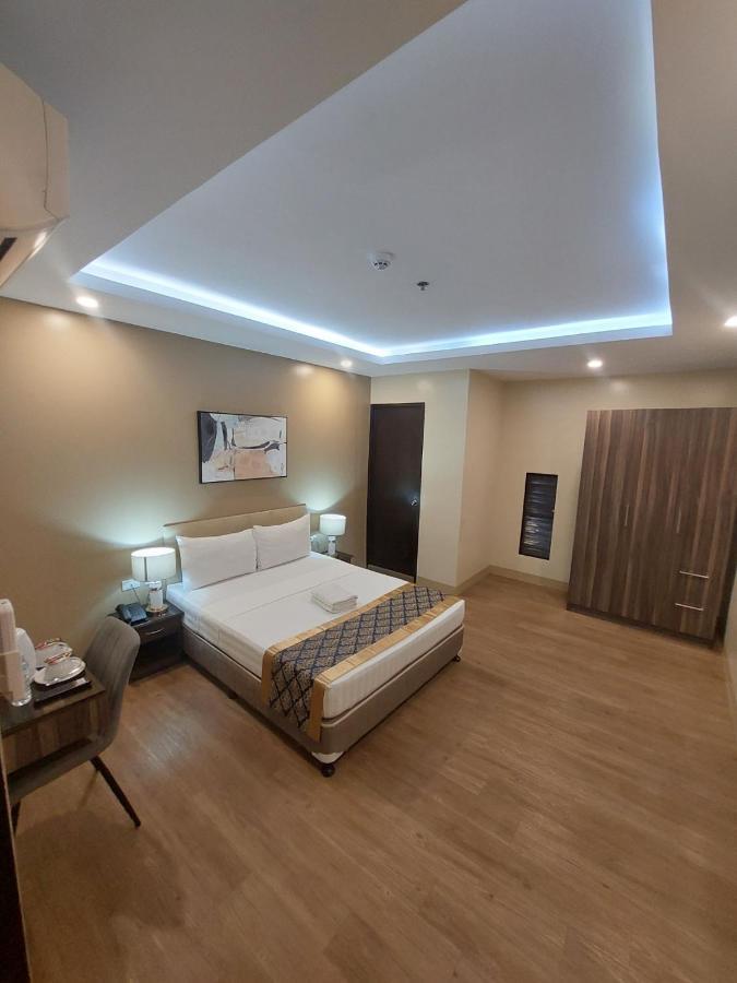 Beaver Hotel Cebu Exterior foto